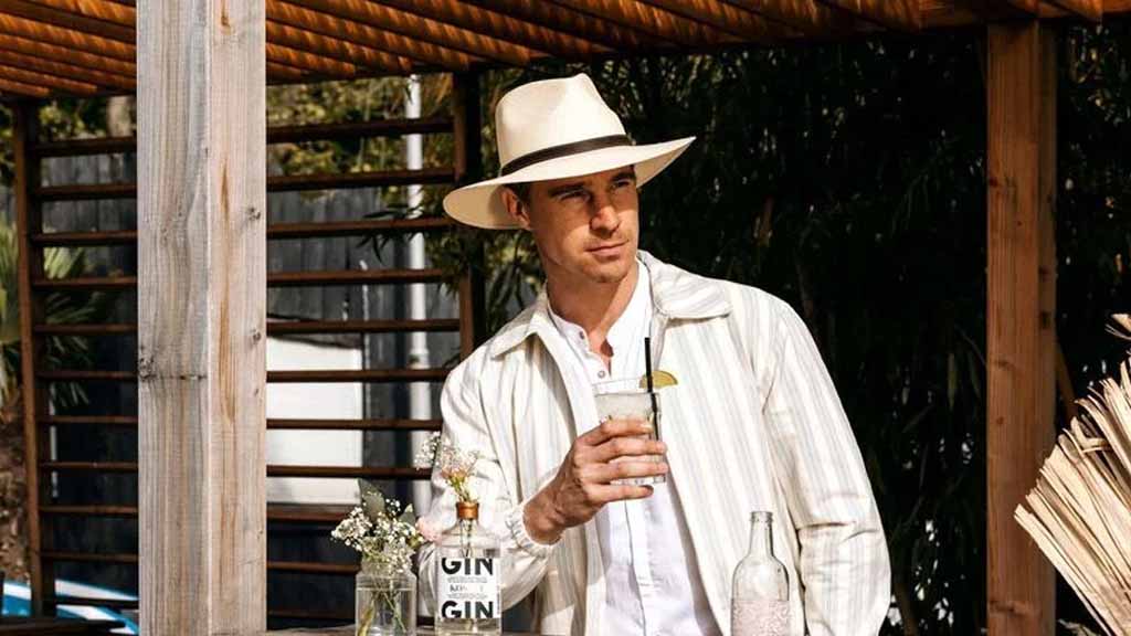 Find your perfect summer hat with straw and panama hats from Stetson, baseball caps, flat caps, hatteras styles too. Enjoy a wide range of trucker caps and snapbacks