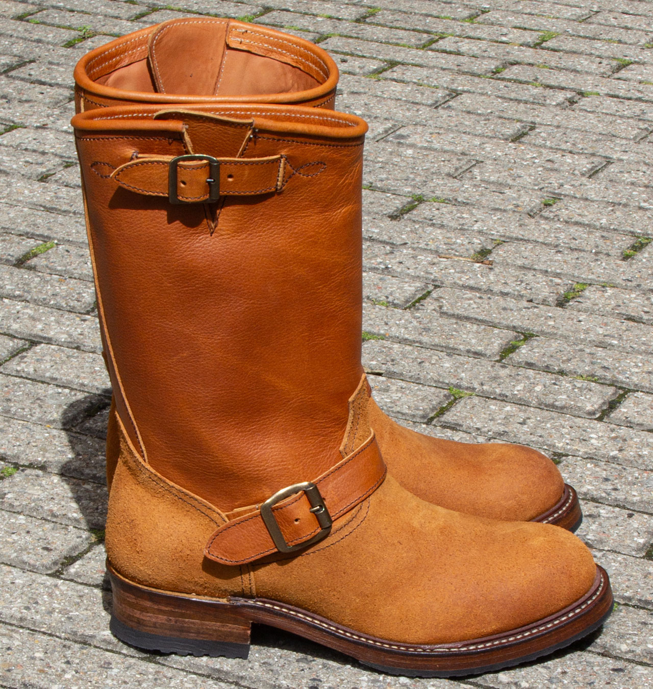 Bright Shoemakers Engineer Boot Camel Rough Out