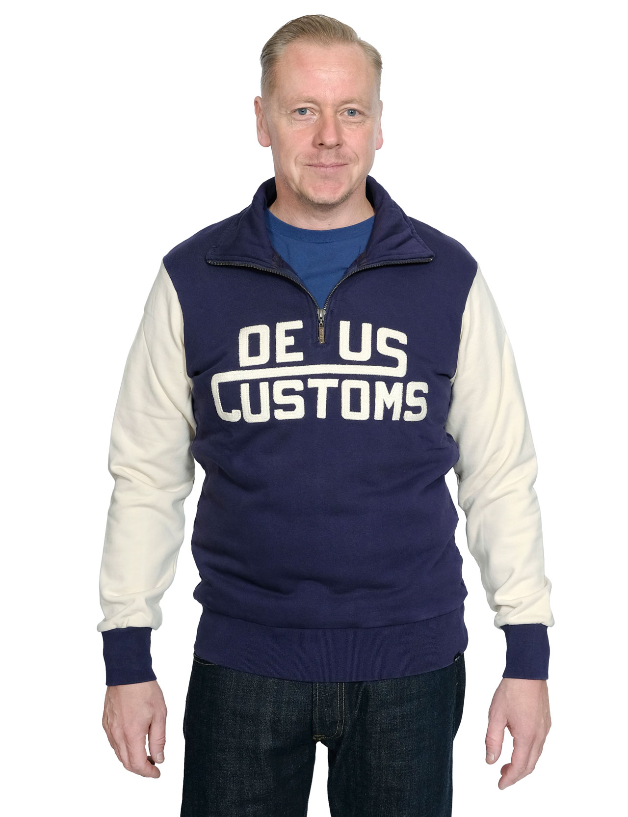 deus sweater
