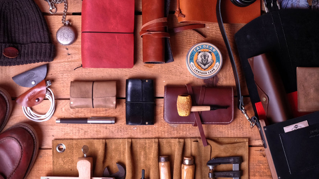 Handcrafted mens leather belts & wallets made in Germany