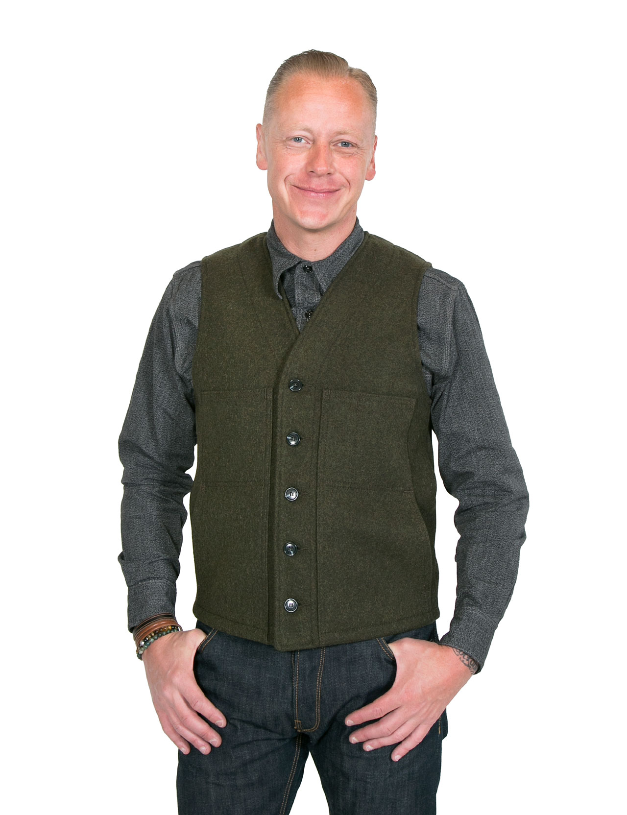 filson-mackinaw-vest-forest-green-21